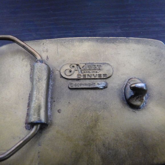 Vintage 1977 Belt Buckle Adezy Dog Dogs Canine Casual Brass RARE Made in USA - Picture 3 of 7
